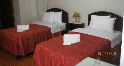 Hotel Plaza Bolognesi