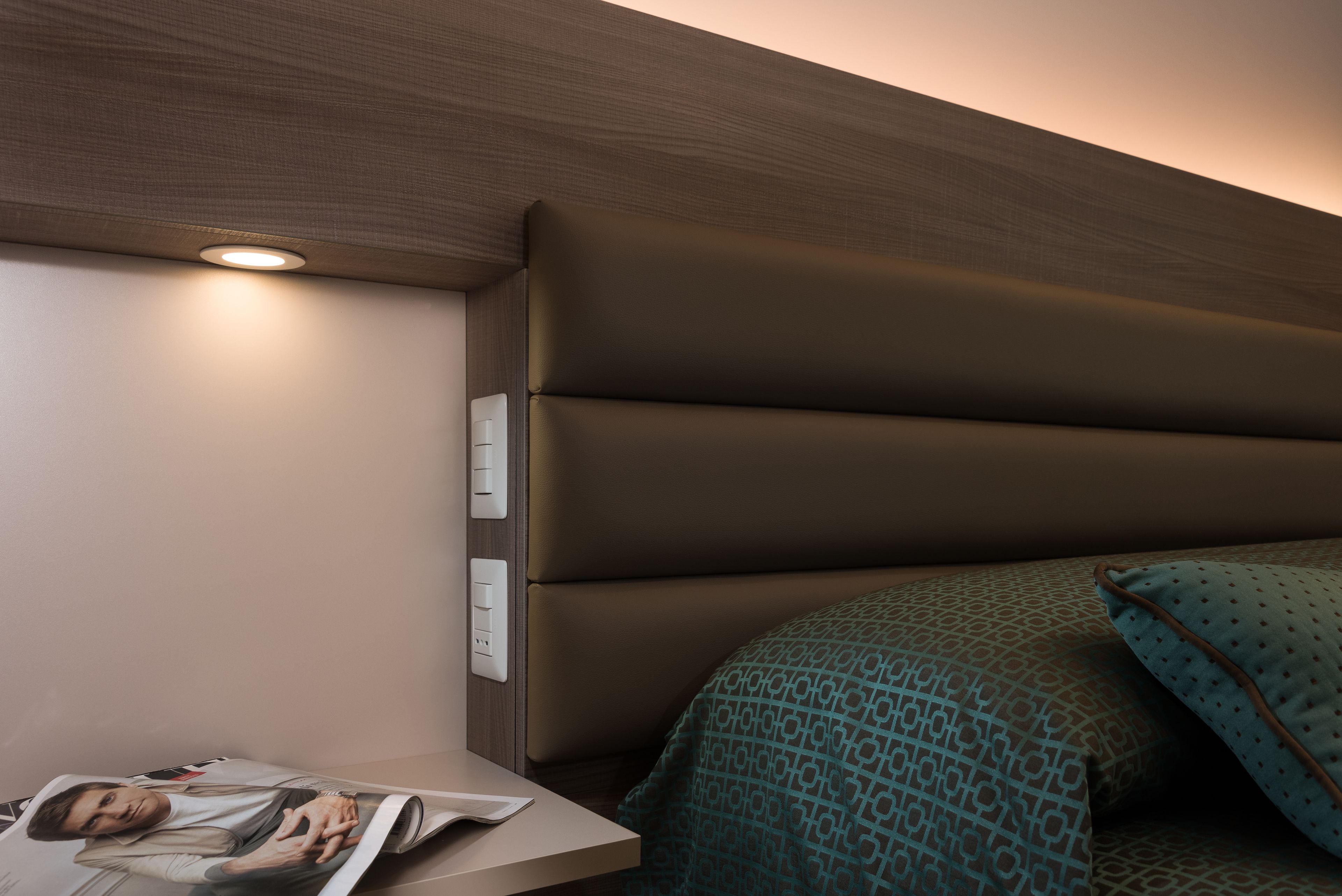 standard double or twin room, balcony | minibar, in-room safe, desk, soundproofing