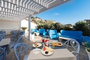 Free daily buffet breakfast  - Hermes Hotel (San Vito Lo Capo)