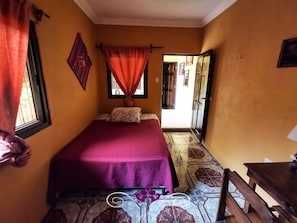 Deluxe Double Room, 1 Queen Bed, Non Smoking | Desk, free WiFi