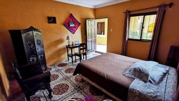 Kamar Double Deluks, 1 Tempat Tidur Queen, Bebas Asap Rokok | Meja kerja dan Wi-Fi gratis