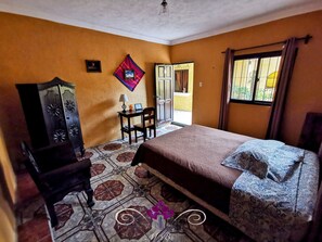 Deluxe Double Room, 1 Queen Bed, Non Smoking | Desk, free WiFi - Maison Bougainvillea (Antigua Guatemala)
