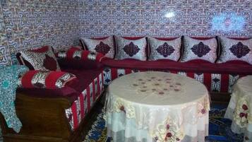 Comfort Apartment | Living room | Flat-screen TV