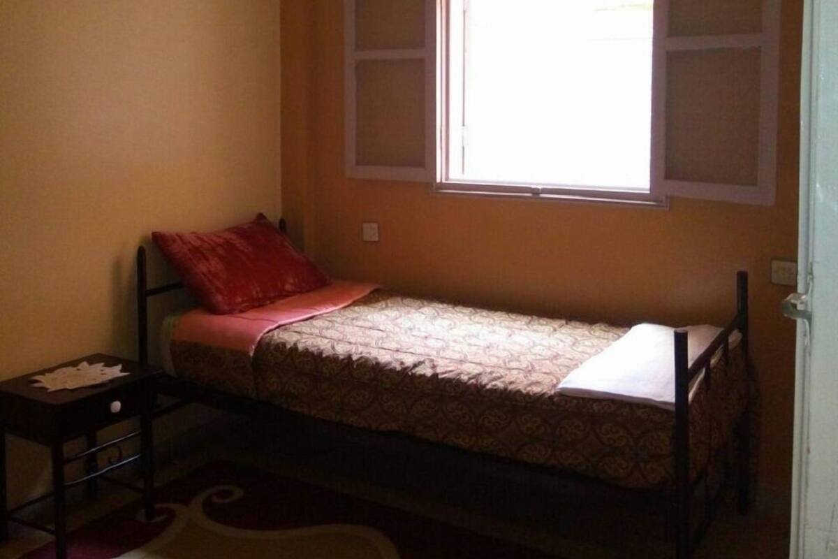 Comfort Apartment | 1 bedroom, blackout drapes, iron/ironing board, WiFi (free)
