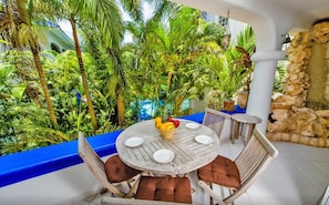 3BR Condo Paraiso K 201 | 2 間臥室、書桌、熨斗/熨衣板、免費無線上網