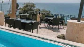 Piscina stagionale all'aperto