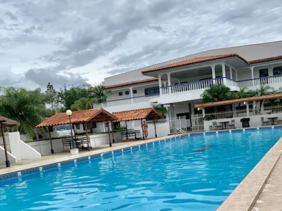 Udendørs pool