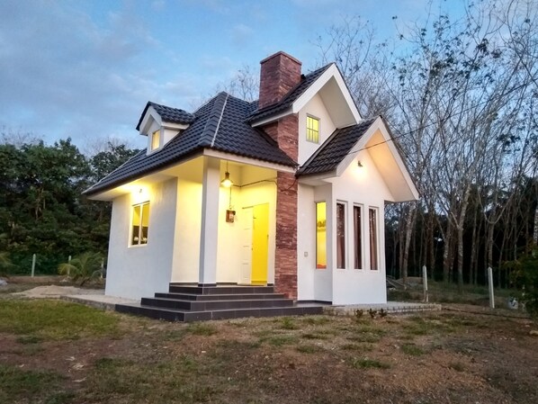 Exterior - Tehel Farmhouse (Jasin)