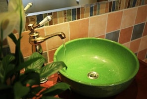 Shower, free toiletries, hair dryer, slippers