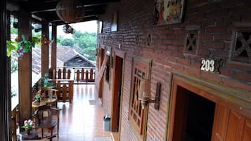 Kamar Double Panorama, kamar mandi pribadi, pemandangan kolam renang | Teras/patio