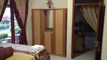 Standard Double Room, 1 Double Bed, Private Bathroom | Free WiFi, bed sheets