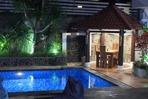 Piscine extérieure