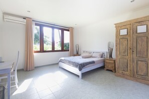 Villa Luxe, 4 chambres | 4 chambres, minibar, bureau, lits pliants/supplémentaires