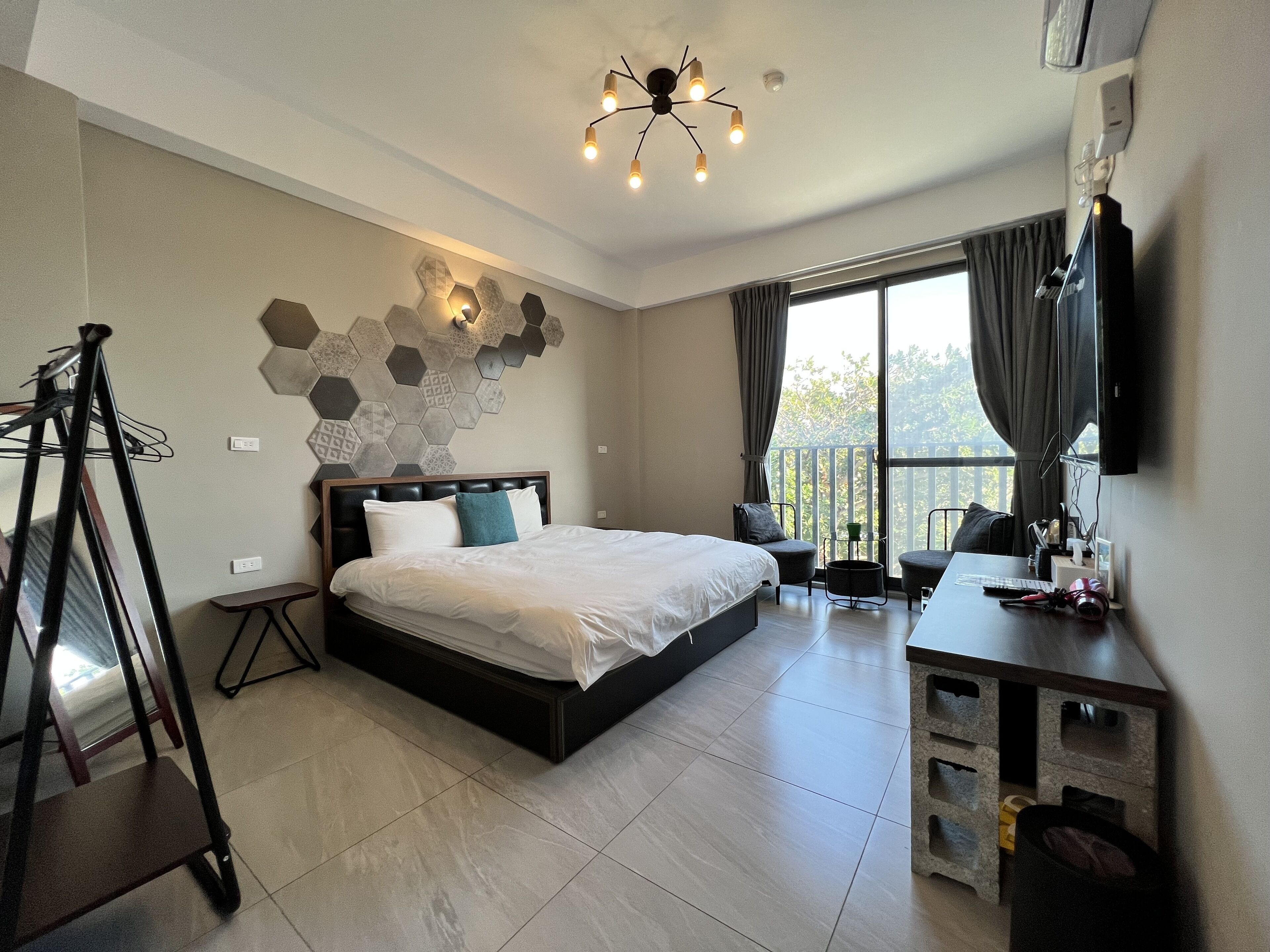 Standard Double Room | Desk, blackout curtains, soundproofing, free WiFi