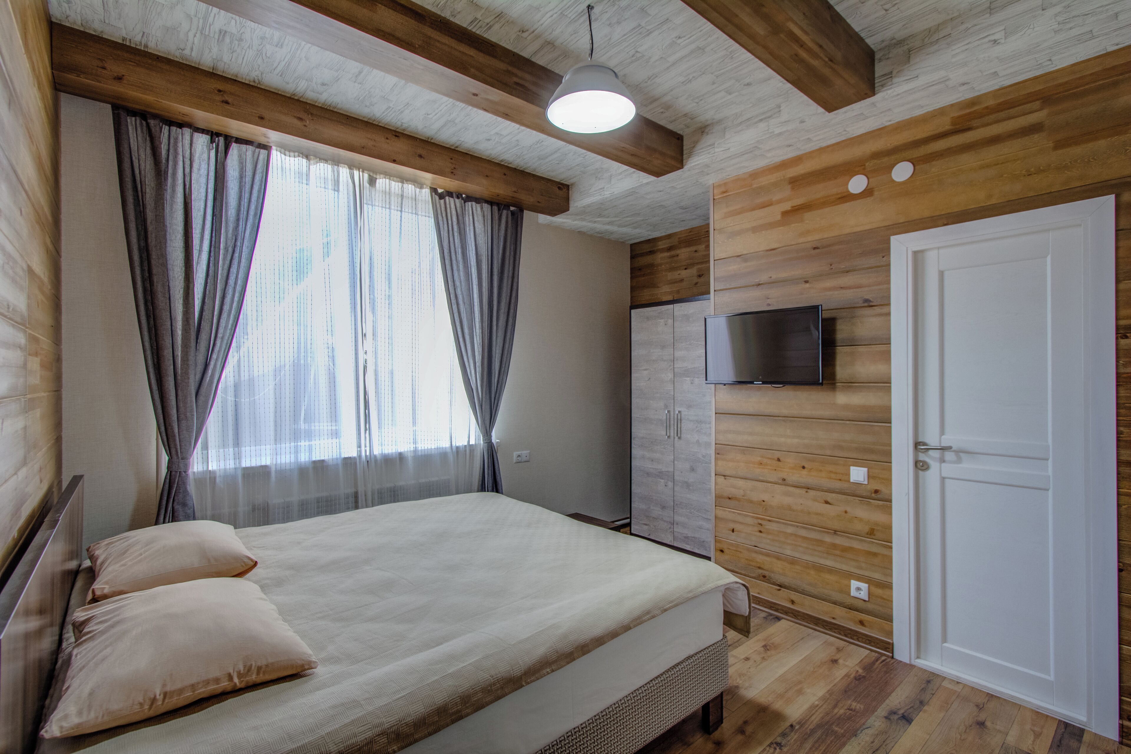 Habitación estándar con 1 cama doble o 2 individuales | Escritorio, wifi gratis, ropa de cama