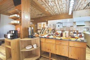 Daily buffet breakfast for a fee - Hillside Karakol B&B (Karakol)