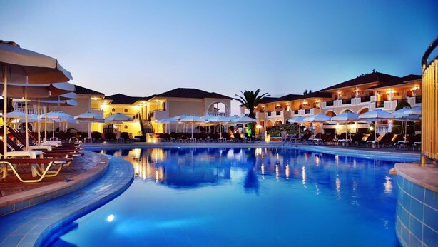 Outdoor pool - Marelen Hotel (Zakynthos)