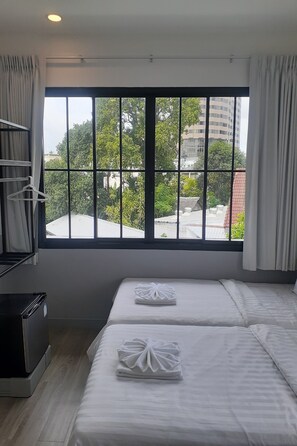 Standard Twin Room | In-room safe, desk, soundproofing, free WiFi - Surachet at 257 Boutique House (Phuket)