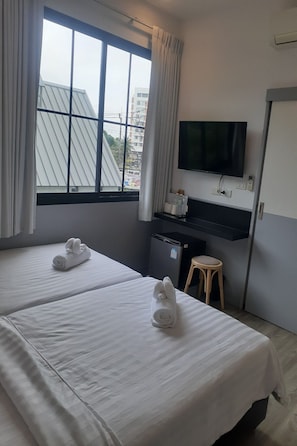 Standard Twin Room | Pemandangan dari bilik