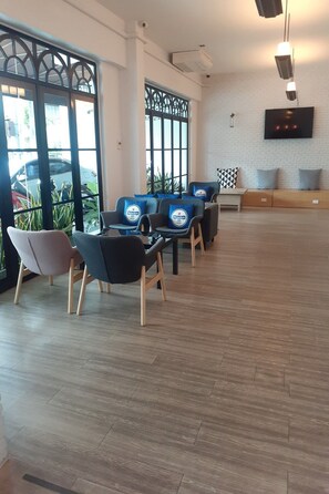 Lobby lounge - Surachet at 257 Boutique House (Phuket)