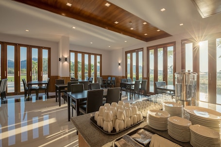 Breakfast area. Sann View Hotel