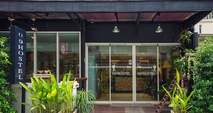 09 Hostel