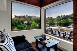 Garden View Room | 1 bedroom, premium bedding, minibar, in-room safe