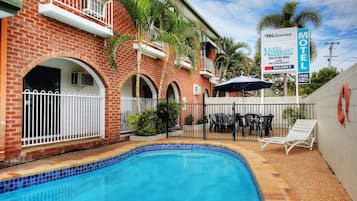 Outdoor pool, pool loungers