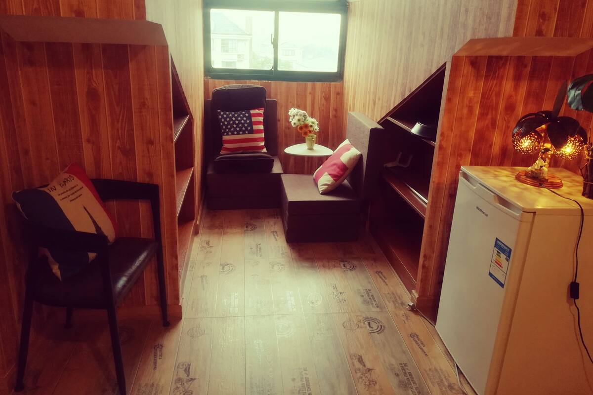 Desk, blackout curtains, free WiFi