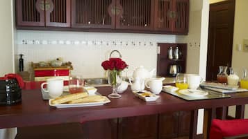 Main Suite | In-room dining