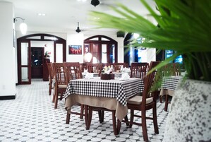 Se sirven desayunos, almuerzos y cenas