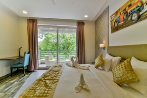 Superior Double Room, Pool View | Minibar, in-room safe, individually decorated, individually furnished - Ramatan Resort (Vagator)