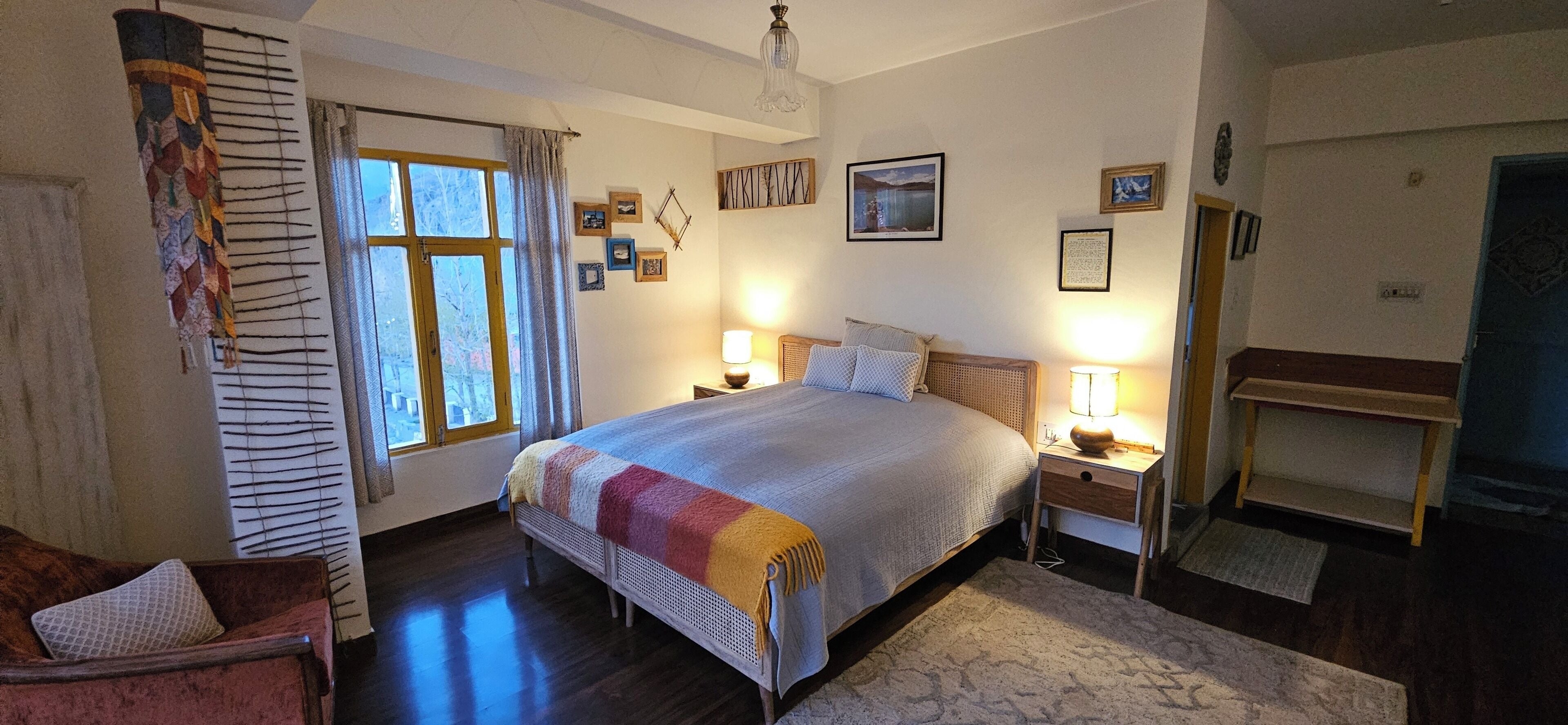 Deluxe Double Room, Mountain View, Mountainside | Rollaway beds, free WiFi, bed sheets