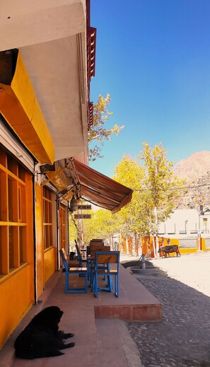 Front of property - Hotel Deyzor (Spiti)
