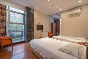 高級雙床房 | 書桌、遮光窗簾/窗簾、熨斗/熨衫板、免費 Wi-Fi