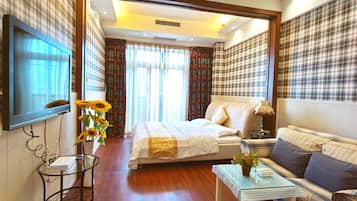 Superior Double Room (Limited to guests holding China Resident Identity Card) | 1 bedroom, down comforters, individually decorated