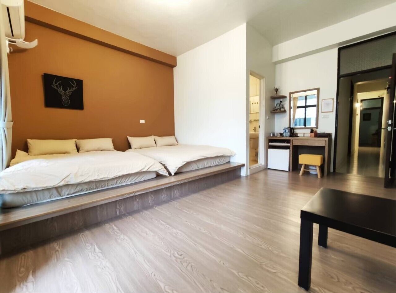 Basic Quadruple Room | Meja, langsir/tirai gelap terus, kalis bunyi, Wi-fi percuma 