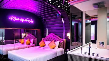 Phòng Deluxe, bồn tắm thủy lực | Minibar, bàn, phòng cách âm, truy cập Internet không dây miễn phí