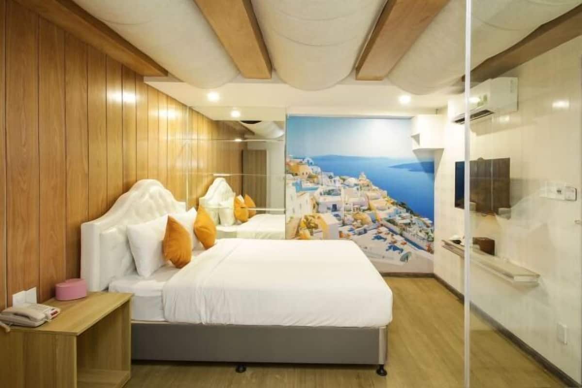 Een minibar, een bureau, geluiddichte muren, gratis wifi