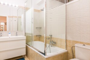 Free toiletries, hair dryer, towels