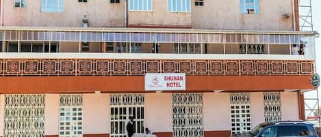 Fachada de la propiedad