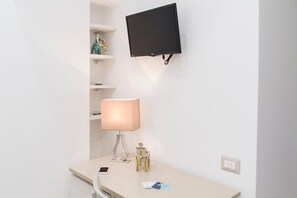 Premium bedding, desk, iron/ironing board, free WiFi - Il Vicoletto (Amalfi)