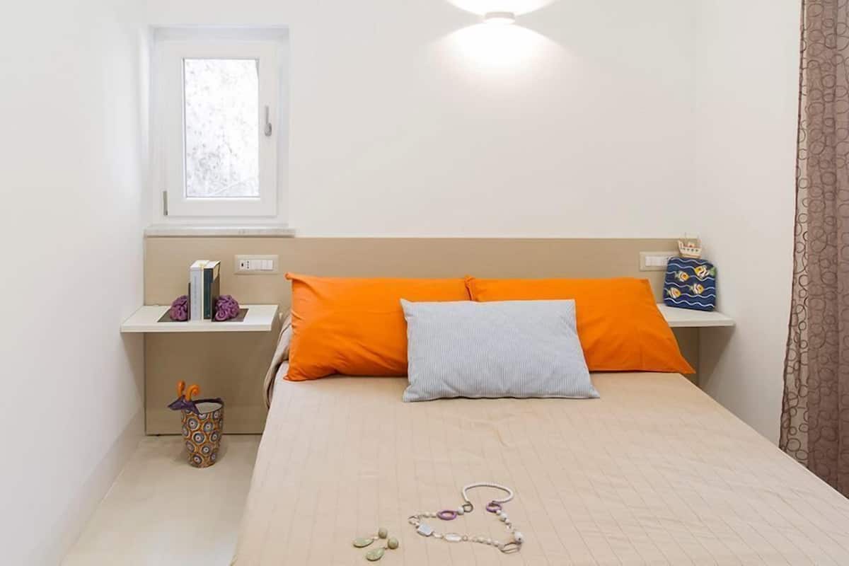 Doppelzimmer (Ravello) | Hochwertige Bettwaren, Schreibtisch, Bügeleisen/Bügelbrett
