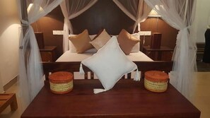 Een bureau, extra bedden (toeslag), gratis wifi