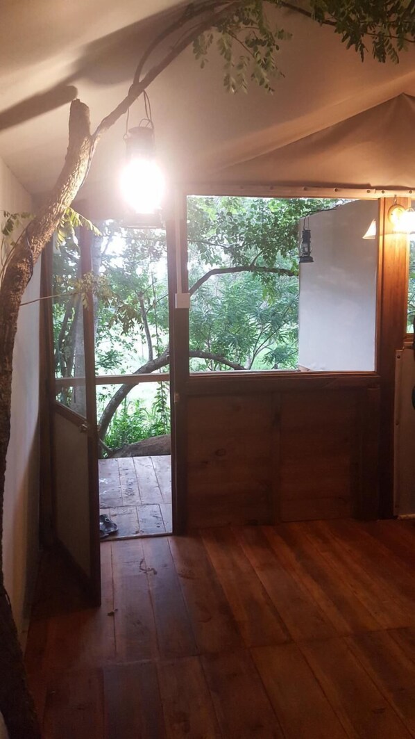 Shower, towels - Asharo Sigiriya Villa (Sigiriya)