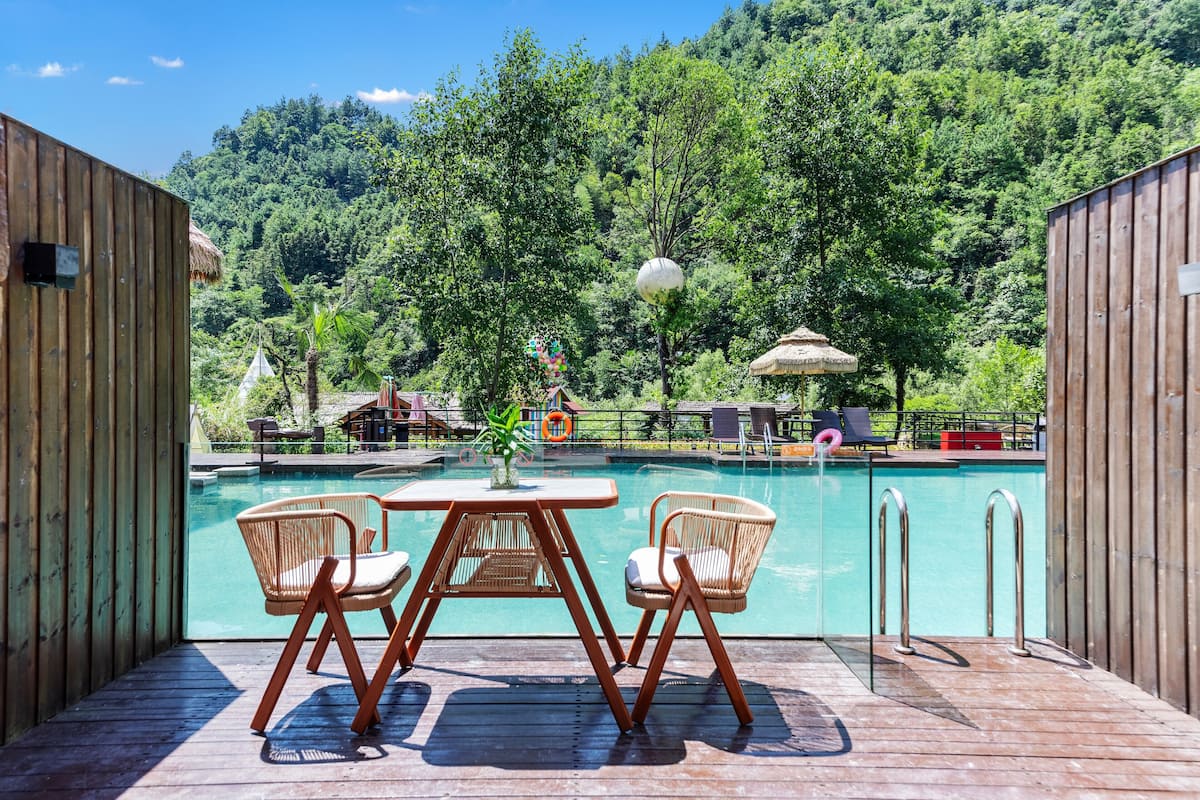 Signature Room, 1 King Bed, Resort View, Poolside | Terrace/patio