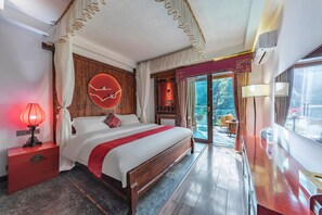 Ropa de cama de alta calidad y minibar con artículos gratuitos 