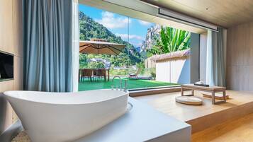 Premier Room, 1 Bedroom, Mountain View, Courtyard Area | Premium bedding, free minibar, in-room safe, individually decorated