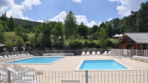 Outdoor pool - Camping La Pierre de l'Aigle (Ubaye-Serre-Ponçon)