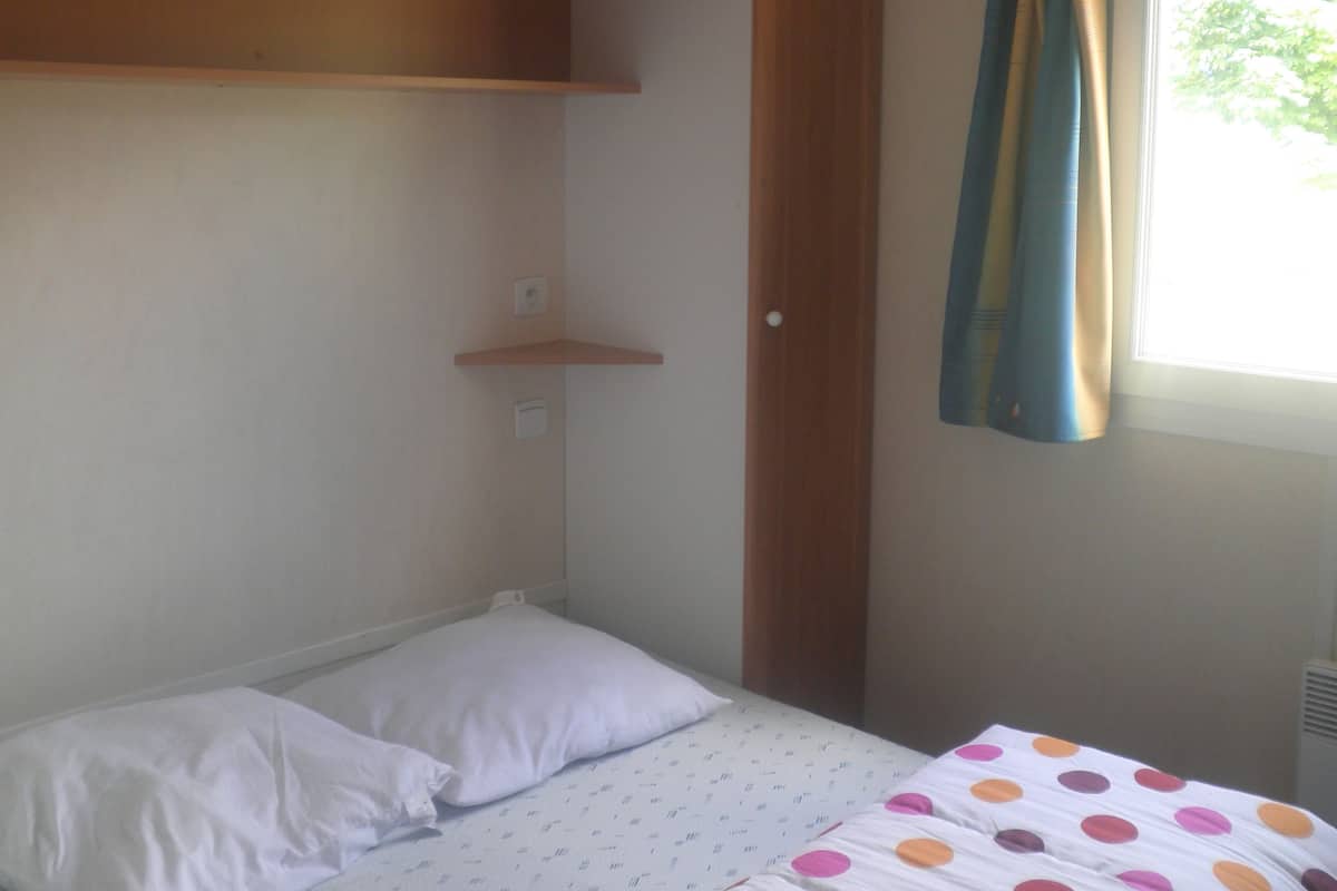 Mobile Home, 2 chambres | Literie de qualité supérieure, rideaux occultants